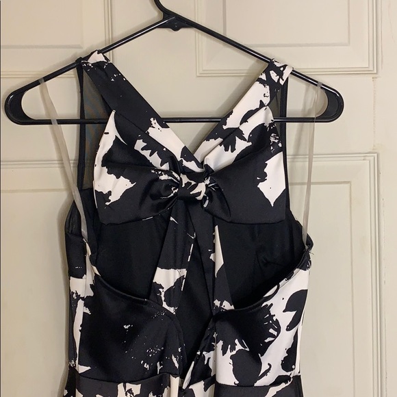 Dress - Picture 3 of 4